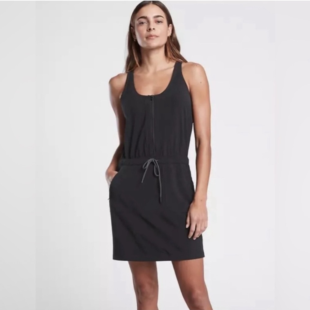Athleta Expedition Dress with Built in Shorts Black Sleeveless Size 8